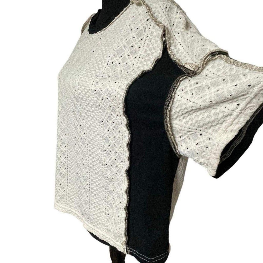 Bohemela Exposed Seam Textured Oversized Cream and Navy Top N0531